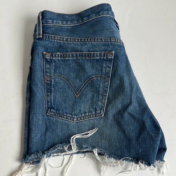 Levis 501 button fly 5 pocket cutoff shorts jean shorts - Picture 8 of 15